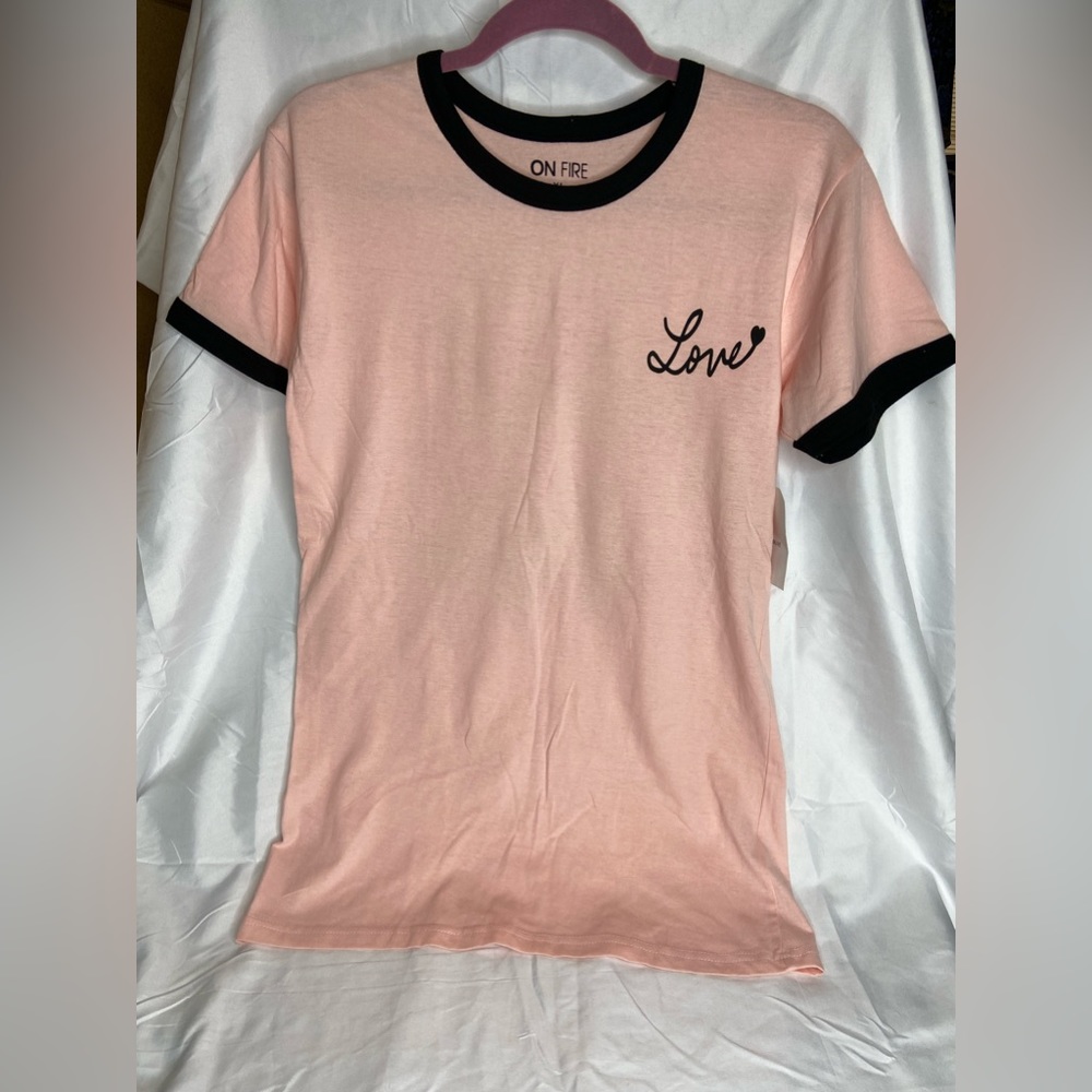 On Fire Short Sleeve Peach Tee Shirt Size XL junior
